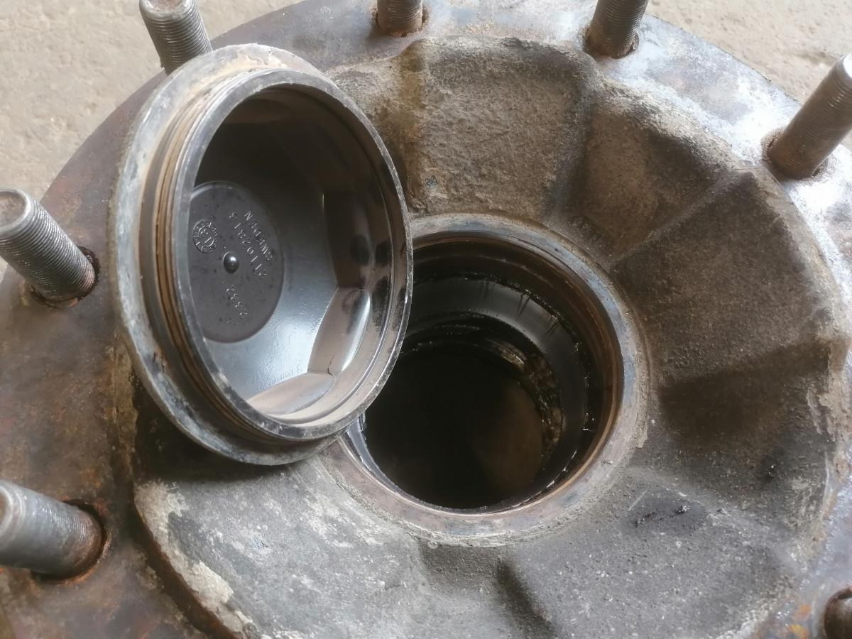 Volvo First wheel hub 21102564 - Cubo de roda de Caminhão: foto 4 Volvo First wheel hub 21102564 - Cubo de roda de Caminhão: foto 4