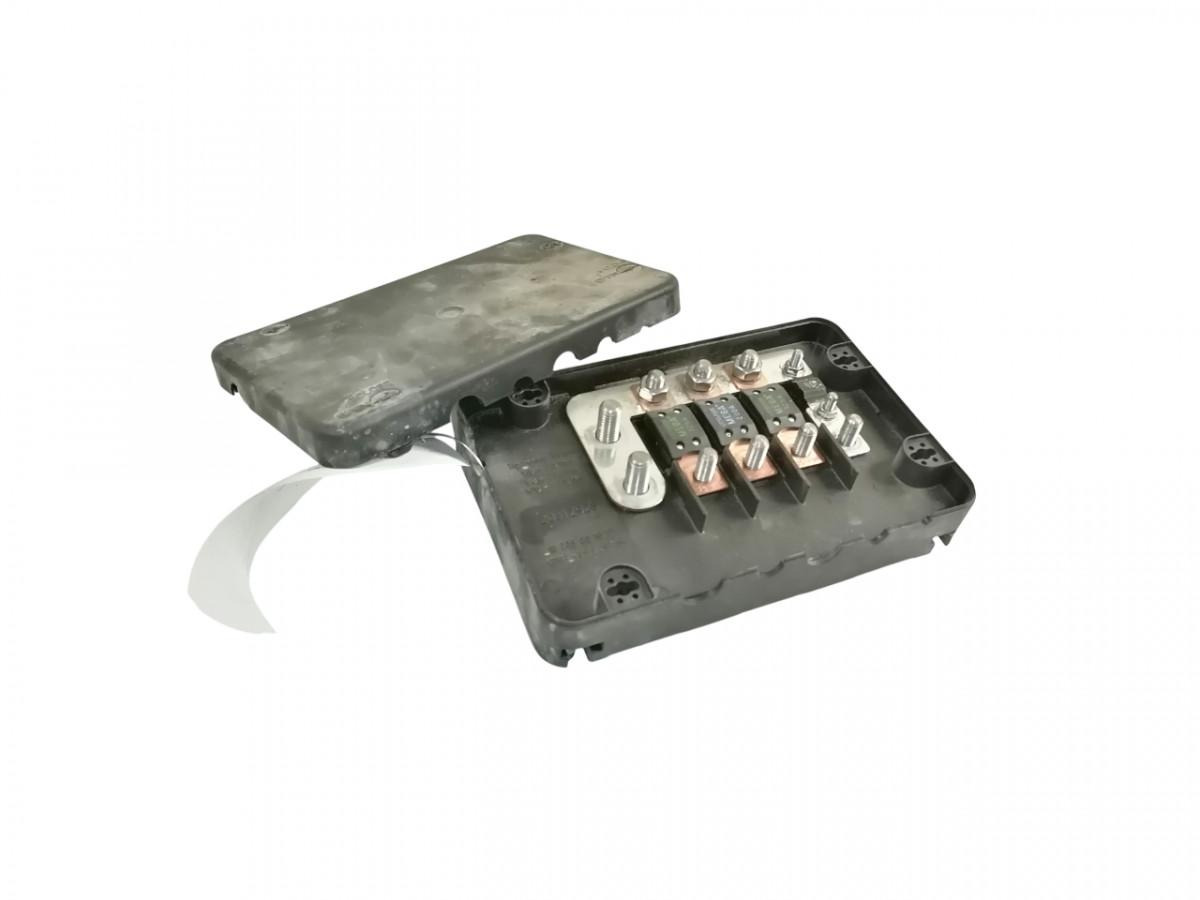 Volvo Fuse box 20512928 - Fusível de Caminhão: foto 1 Volvo Fuse box 20512928 - Fusível de Caminhão: foto 1