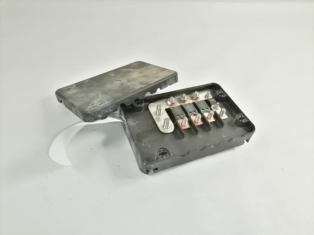 Volvo Fuse box 20512928 - Fusível de Caminhão: foto 2 Volvo Fuse box 20512928 - Fusível de Caminhão: foto 2