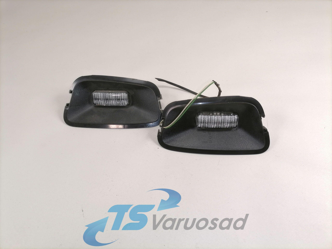 Volvo Gabariidituli 82278930 - Peça universal de Caminhão: foto 1 Volvo Gabariidituli 82278930 - Peça universal de Caminhão: foto 1