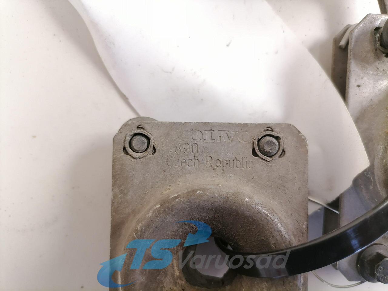 Volvo Iluvõre lukk 20425414 - Grade radiador de Caminhão: foto 4 Volvo Iluvõre lukk 20425414 - Grade radiador de Caminhão: foto 4