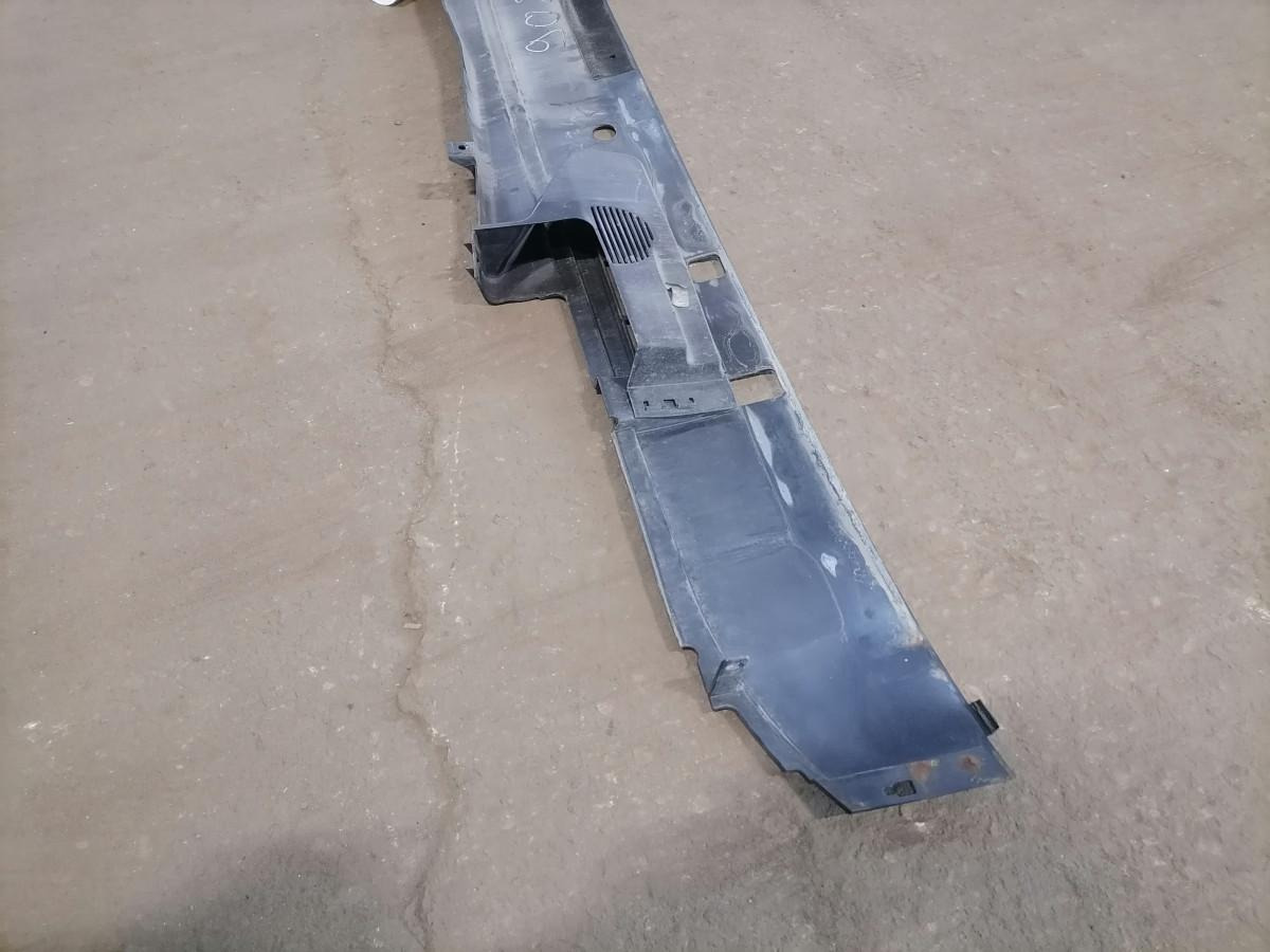 Volvo Iluvõre plastik 3175362 - Grade radiador de Caminhão: foto 5 Volvo Iluvõre plastik 3175362 - Grade radiador de Caminhão: foto 5