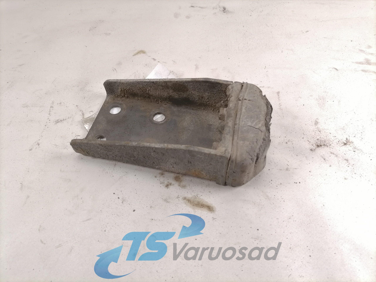 Volvo Läbilöögipuks 1079130 - Suspensão de Caminhão: foto 1 Volvo Läbilöögipuks 1079130 - Suspensão de Caminhão: foto 1