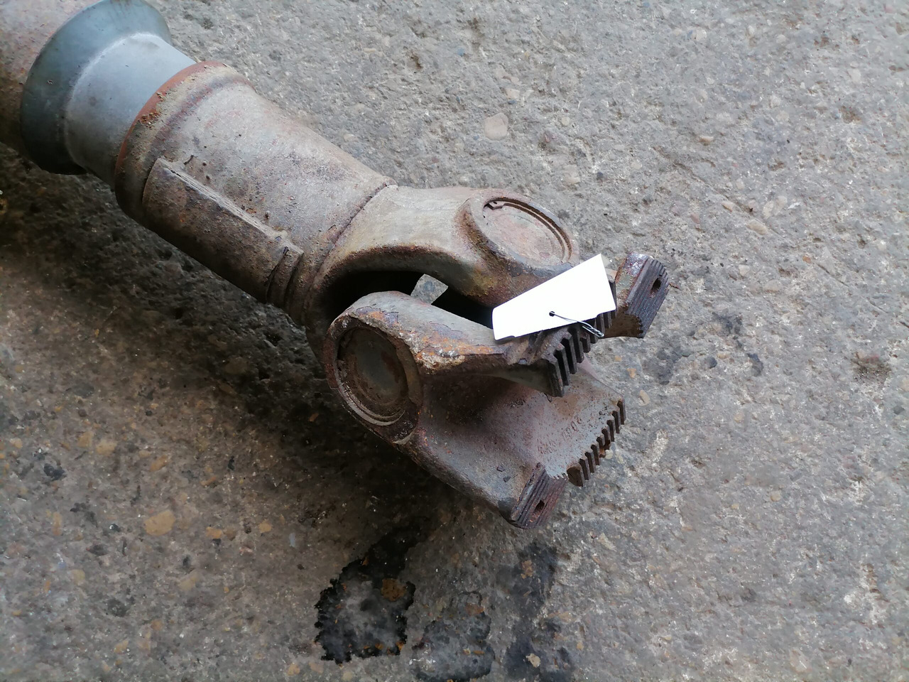 Volvo Propeller shaft 1068155 - Veio de transmissão de Caminhão: foto 4 Volvo Propeller shaft 1068155 - Veio de transmissão de Caminhão: foto 4