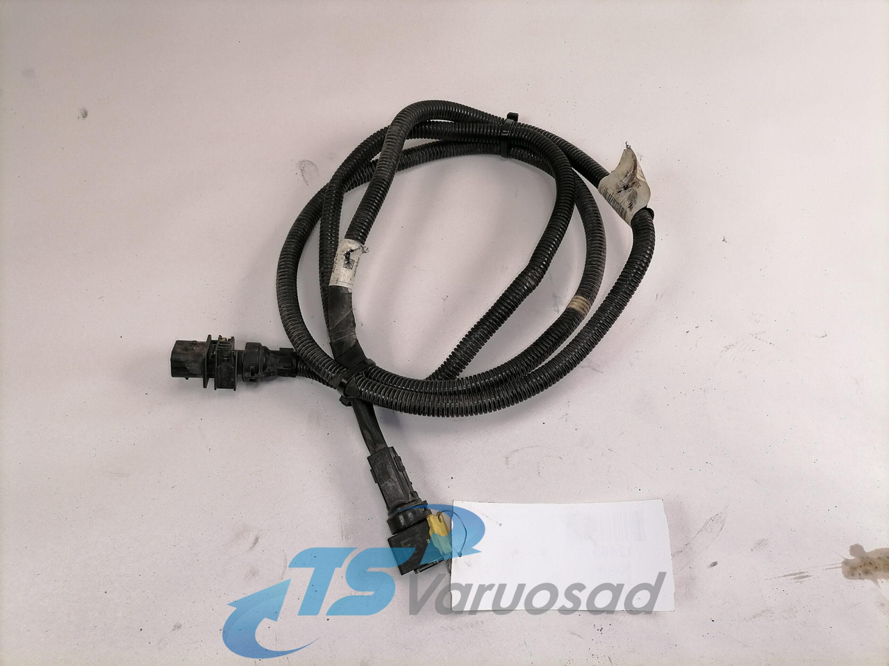 Volvo Raami juhtmestik 21931383 - Peça universal de Caminhão: foto 1 Volvo Raami juhtmestik 21931383 - Peça universal de Caminhão: foto 1