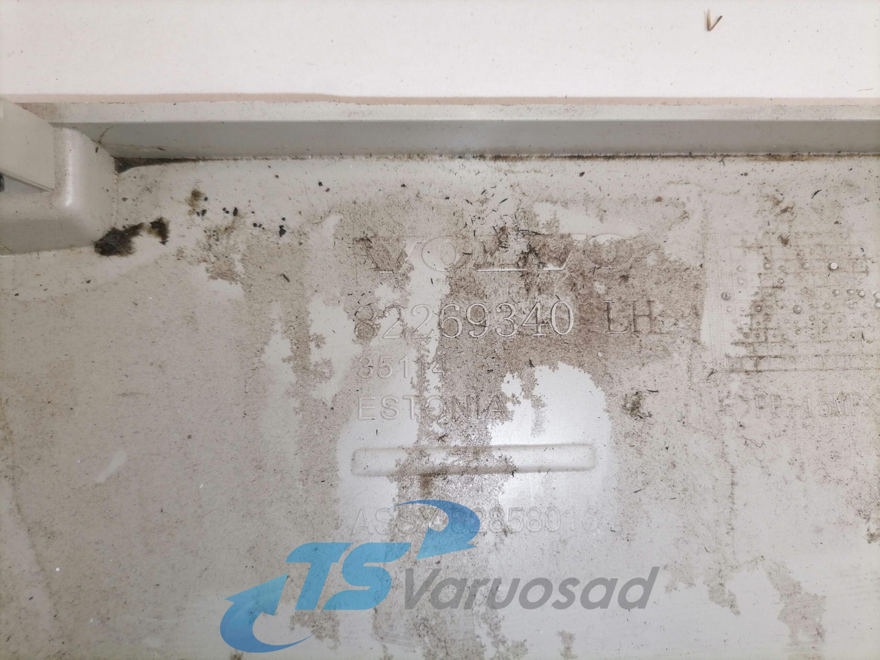 Volvo Salongi plastik 82269340 - Peça universal de Caminhão: foto 3 Volvo Salongi plastik 82269340 - Peça universal de Caminhão: foto 3