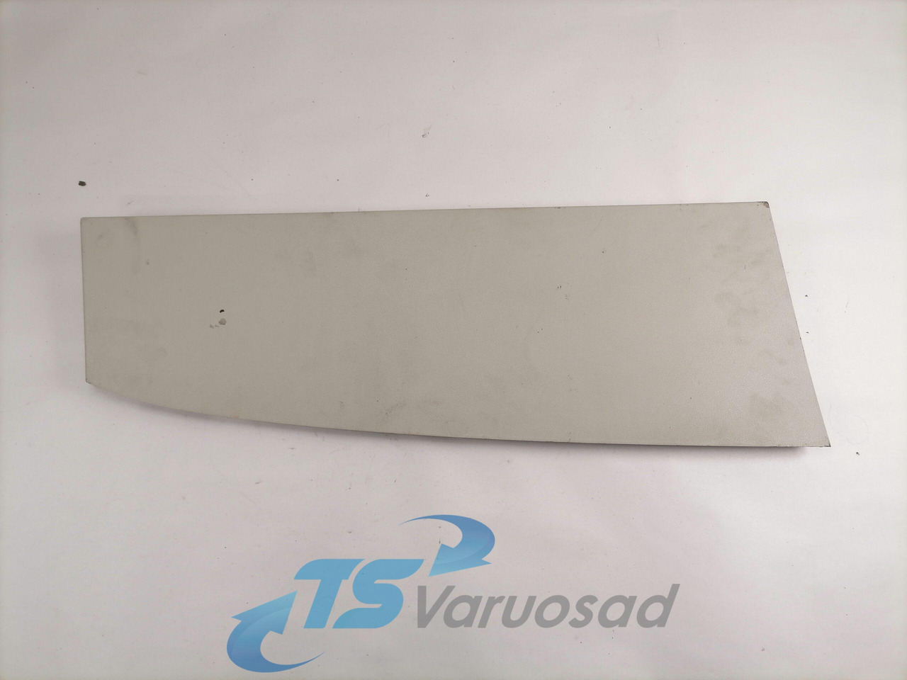 Volvo Salongi plastik 82269340 - Peça universal de Caminhão: foto 1 Volvo Salongi plastik 82269340 - Peça universal de Caminhão: foto 1