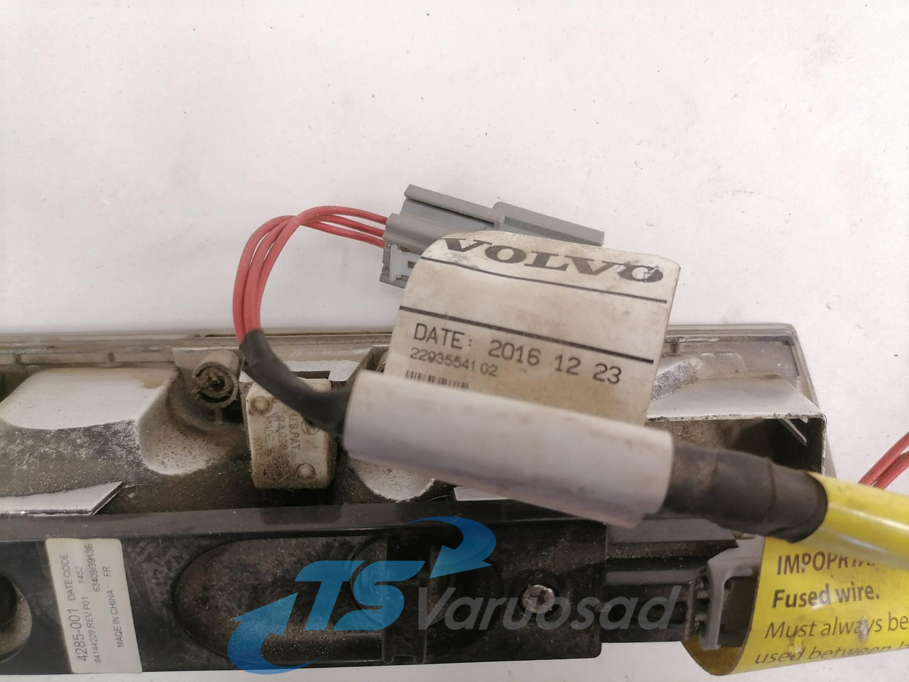 Volvo Salongi valgusti 84144229 - Peça universal de Caminhão: foto 4 Volvo Salongi valgusti 84144229 - Peça universal de Caminhão: foto 4