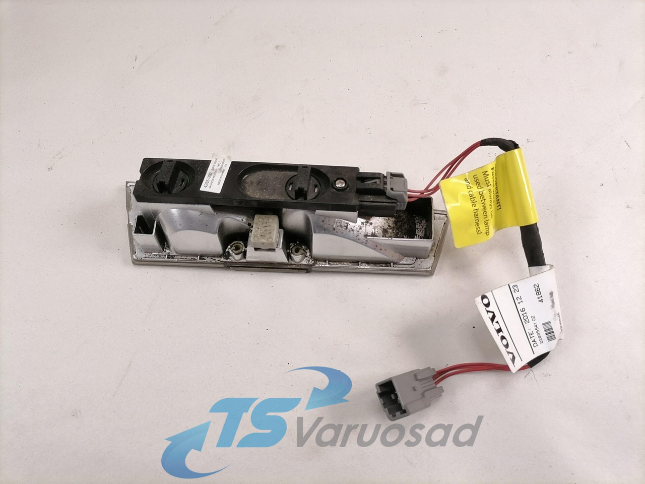 Volvo Salongi valgusti 84144238 - Peça universal de Caminhão: foto 4 Volvo Salongi valgusti 84144238 - Peça universal de Caminhão: foto 4