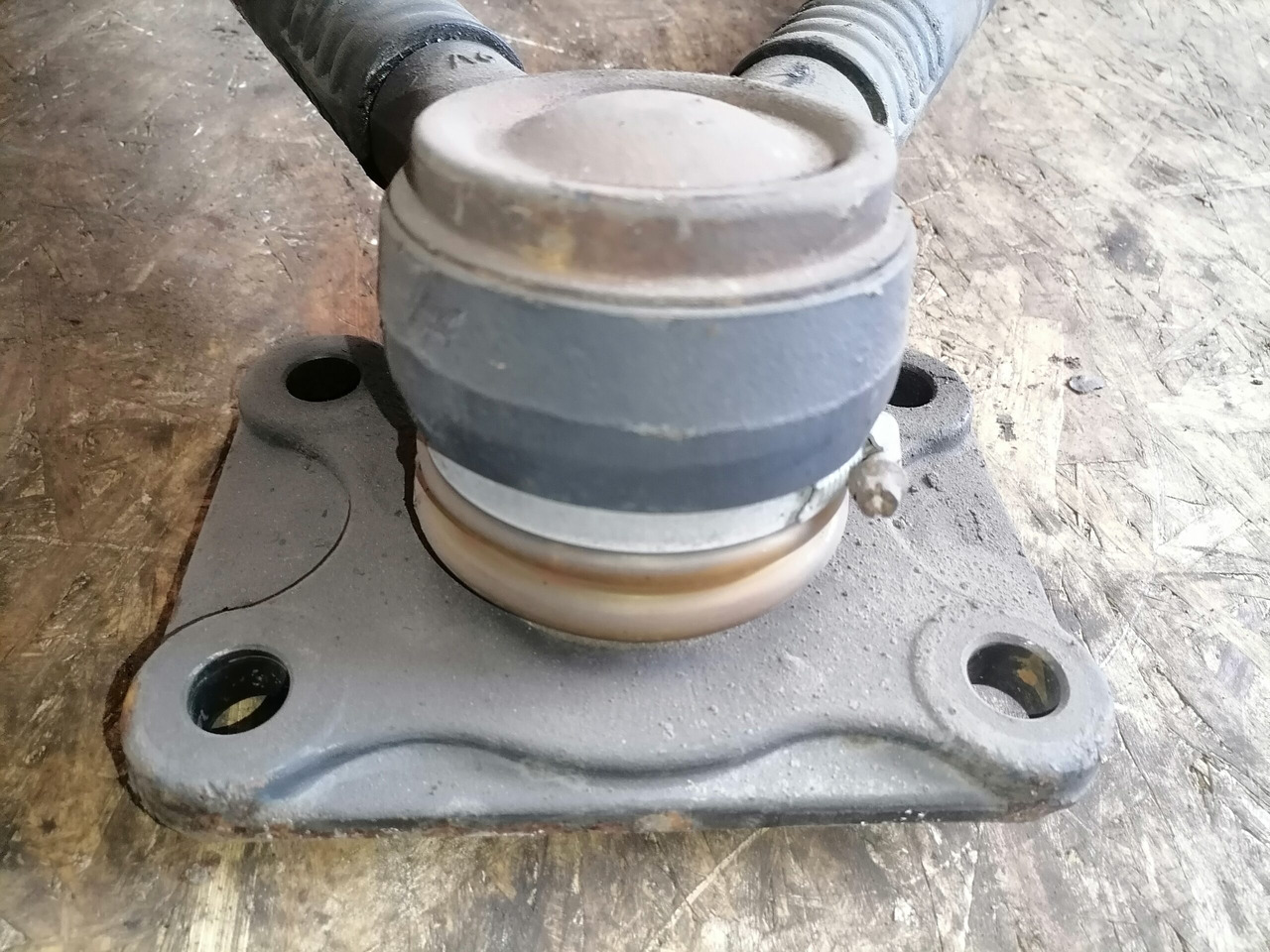 Volvo V- rod 20703338 - Eixo e peças de Caminhão: foto 5 Volvo V- rod 20703338 - Eixo e peças de Caminhão: foto 5