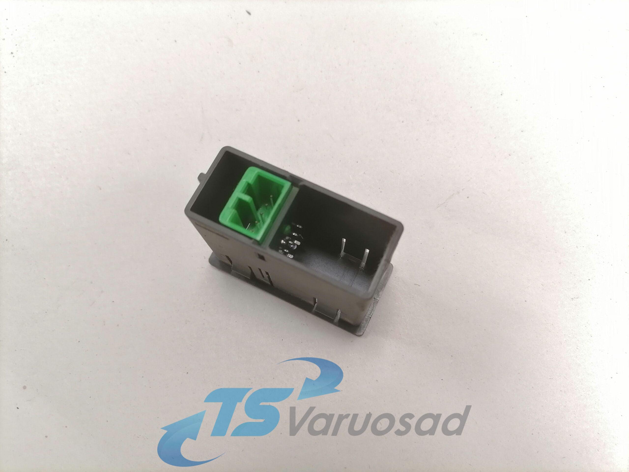 Volvo Volvo AUX pistiku paneel 21079667 - Sistema elétrico de Caminhão: foto 3 Volvo Volvo AUX pistiku paneel 21079667 - Sistema elétrico de Caminhão: foto 3