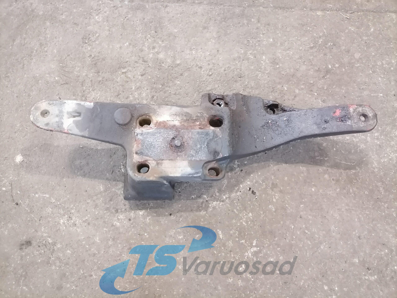 Volvo Volvo drive axle / axle mounting / airbag carrier 20428752 - Eixo e peças de Caminhão: foto 1 Volvo Volvo drive axle / axle mounting / airbag carrier 20428752 - Eixo e peças de Caminhão: foto 1