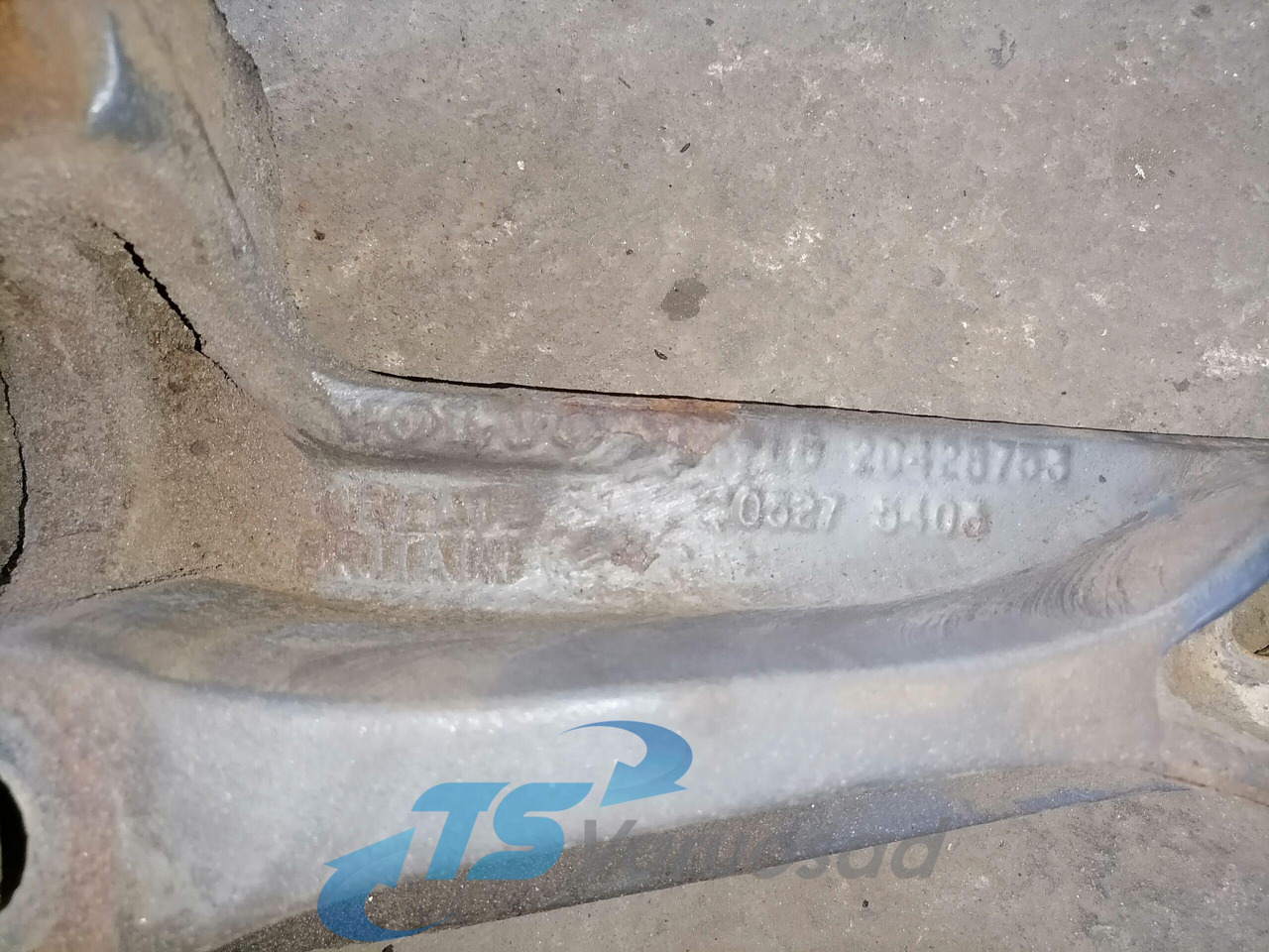 Volvo Volvo drive axle / axle mounting / airbag carrier 20428753 - Eixo e peças de Caminhão: foto 2 Volvo Volvo drive axle / axle mounting / airbag carrier 20428753 - Eixo e peças de Caminhão: foto 2