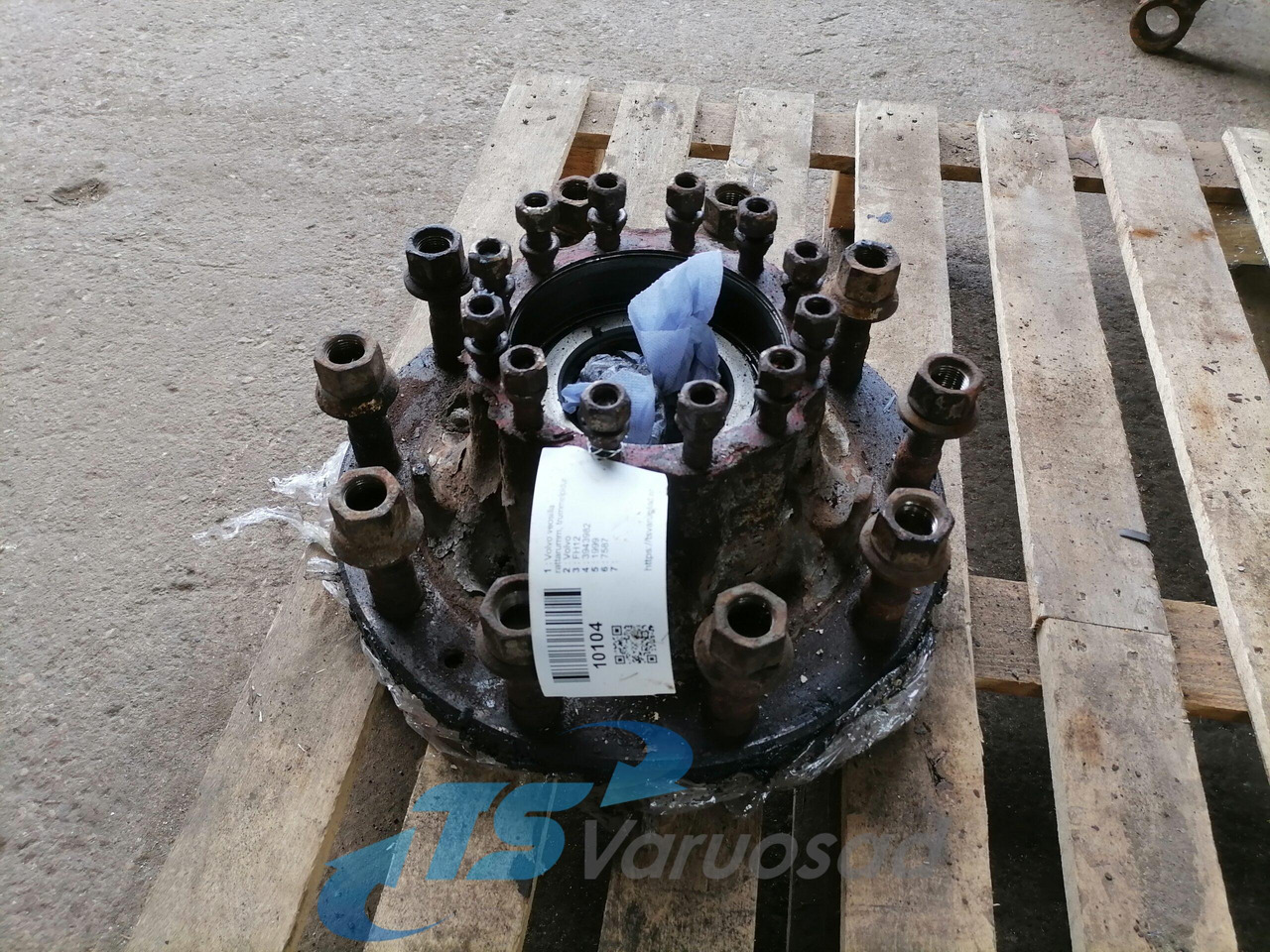 Volvo Wheel hub 3943982 - Cubo de roda de Caminhão: foto 1 Volvo Wheel hub 3943982 - Cubo de roda de Caminhão: foto 1