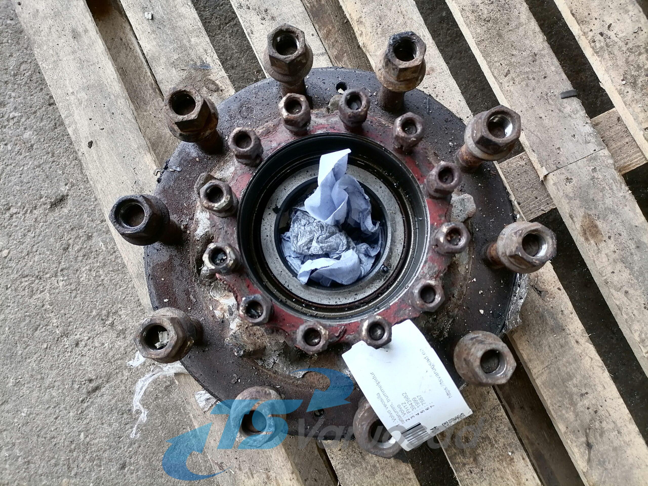 Volvo Wheel hub 3943982 - Cubo de roda de Caminhão: foto 3 Volvo Wheel hub 3943982 - Cubo de roda de Caminhão: foto 3