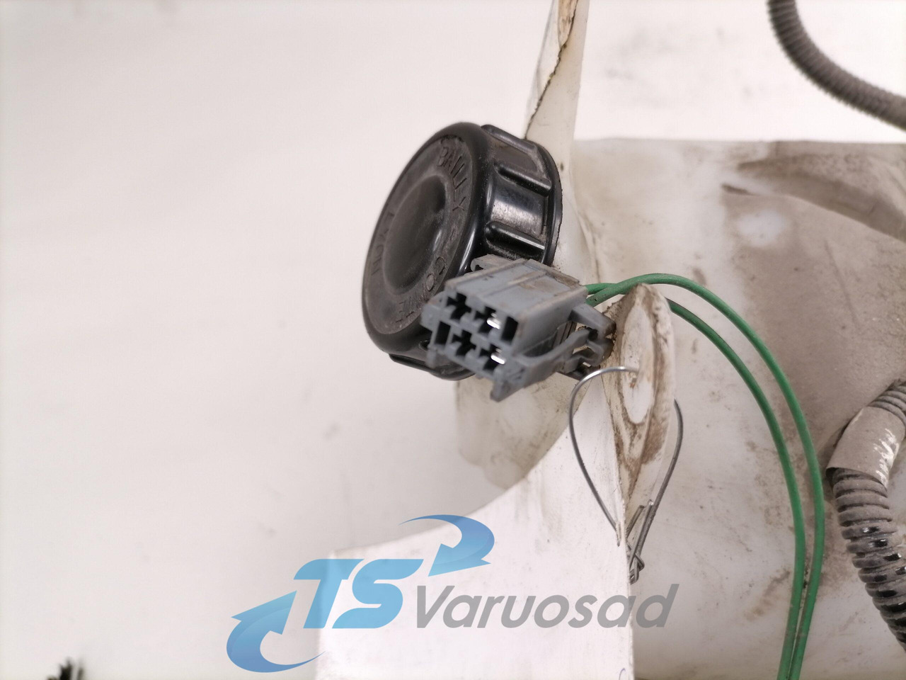 Volvo Windscreen washer fluid tank 84530119 - Limpador de pára-brisa de Caminhão: foto 4 Volvo Windscreen washer fluid tank 84530119 - Limpador de pára-brisa de Caminhão: foto 4