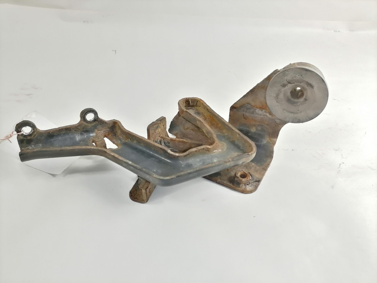 Volvo lower grille carrier hinge 20545094 - Grade radiador de Caminhão: foto 3 Volvo lower grille carrier hinge 20545094 - Grade radiador de Caminhão: foto 3