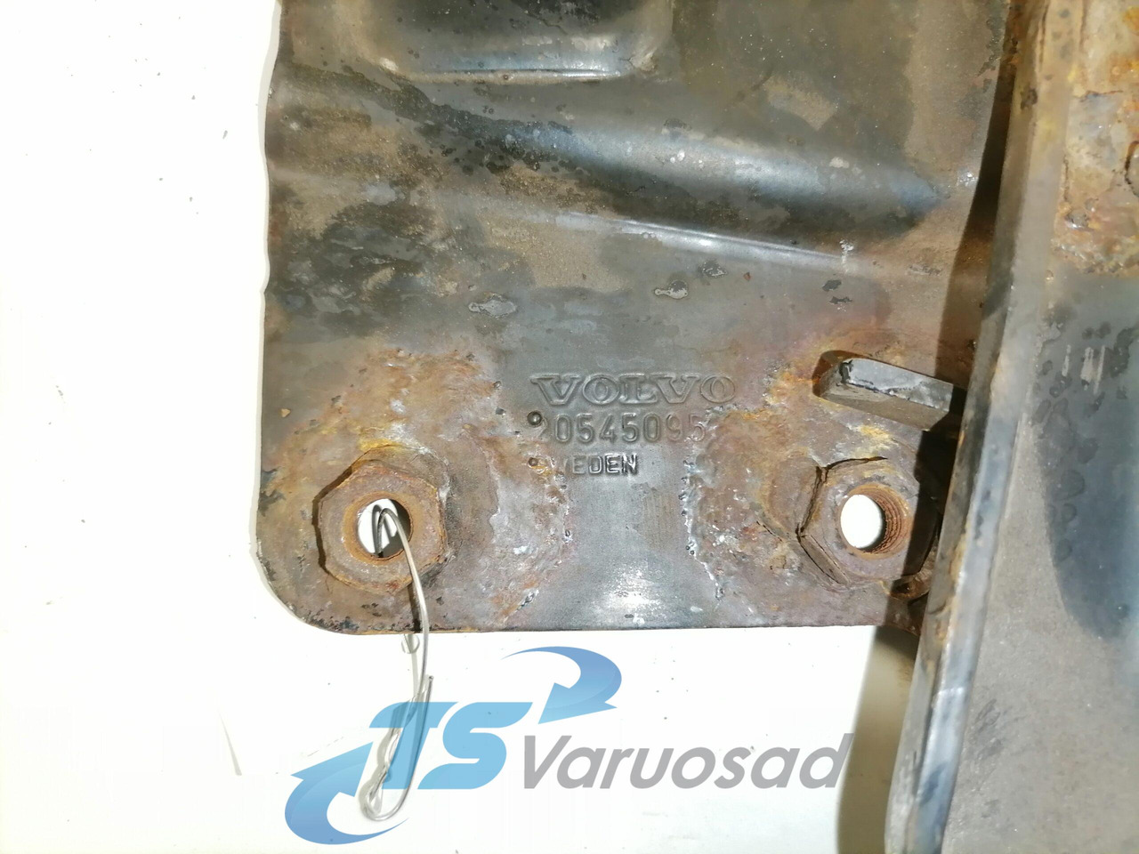 Volvo lower grille carrier hinge 20545095 - Grade radiador de Caminhão: foto 3 Volvo lower grille carrier hinge 20545095 - Grade radiador de Caminhão: foto 3