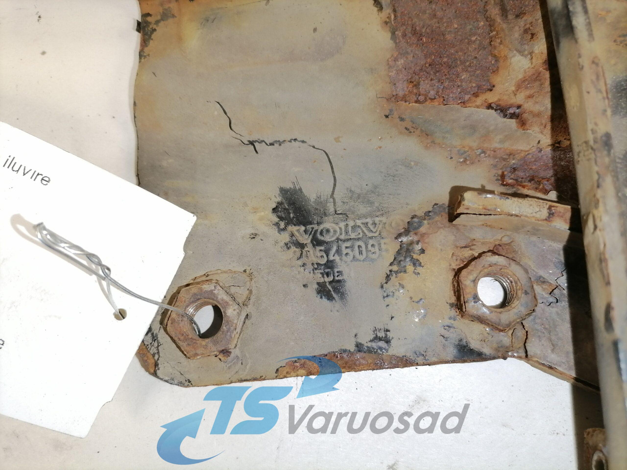 Volvo lower grille carrier hinge 20545095 - Grade radiador de Caminhão: foto 3 Volvo lower grille carrier hinge 20545095 - Grade radiador de Caminhão: foto 3