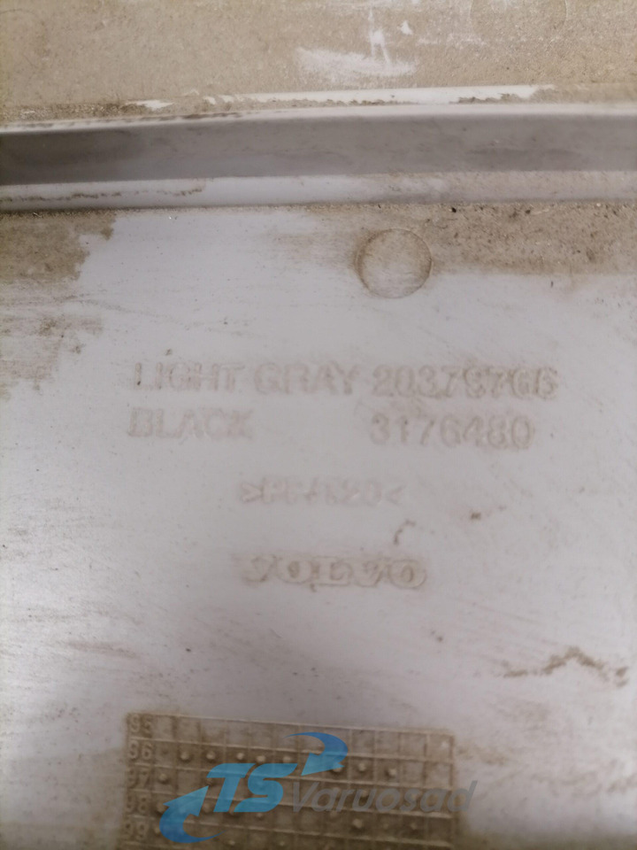 Volvo sunroof plastic cover 20379765 - Peça universal de Caminhão: foto 2 Volvo sunroof plastic cover 20379765 - Peça universal de Caminhão: foto 2