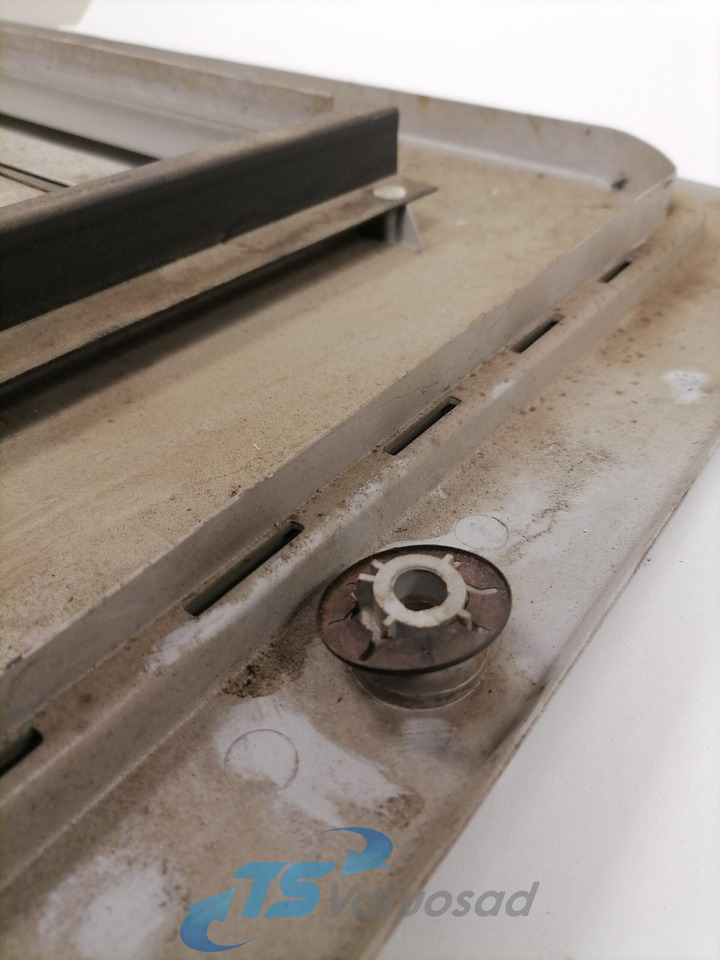 Volvo sunroof plastic cover 20379765 - Peça universal de Caminhão: foto 4 Volvo sunroof plastic cover 20379765 - Peça universal de Caminhão: foto 4