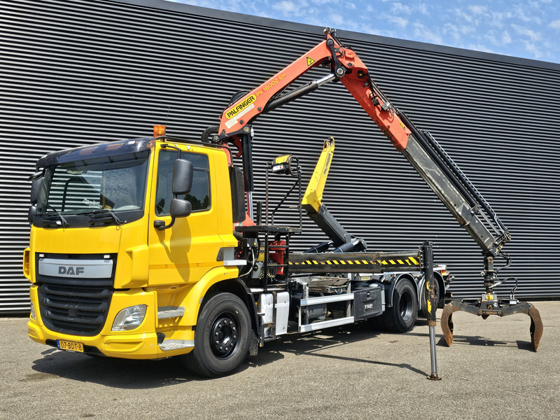 DAF CF 330 6x2-4 / PALFINGER CRANE + HOOKLIFT - Caminhão polibenne, Caminhão grua: foto 2 DAF CF 330 6x2-4 / PALFINGER CRANE + HOOKLIFT - Caminhão polibenne, Caminhão grua: foto 2