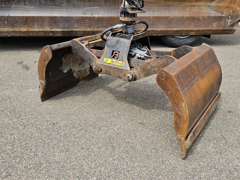 DAF TATRA 6X6 / T158/II / 2 SIDE TIPPER - HMF Z CRANE - Caminhão basculante, Caminhão grua: foto 5 DAF TATRA 6X6 / T158/II / 2 SIDE TIPPER - HMF Z CRANE - Caminhão basculante, Caminhão grua: foto 5