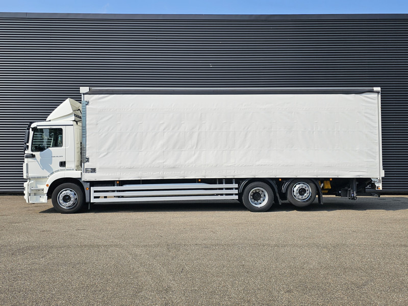 Caminhão furgão MAN TGM 26.320 / 6x2-4 / LBW / 6000kg TAIL LIFT: foto 8