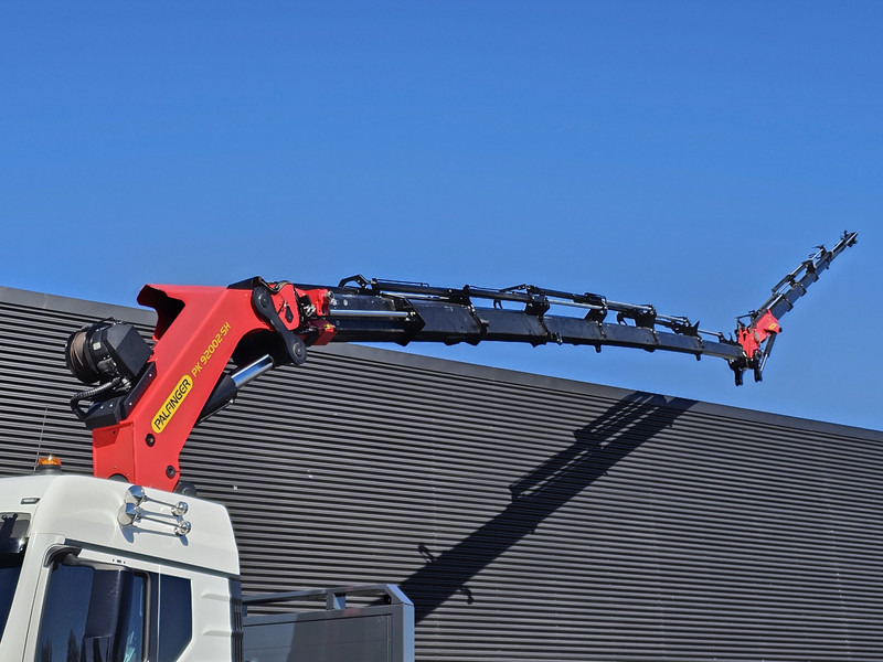 MAN TGS 35.520 8x4-6 / PALFINGER PK 92002 - JIB - WINCH / NIEUW! - Caminhão grua: foto 2 MAN TGS 35.520 8x4-6 / PALFINGER PK 92002 - JIB - WINCH / NIEUW! - Caminhão grua: foto 2