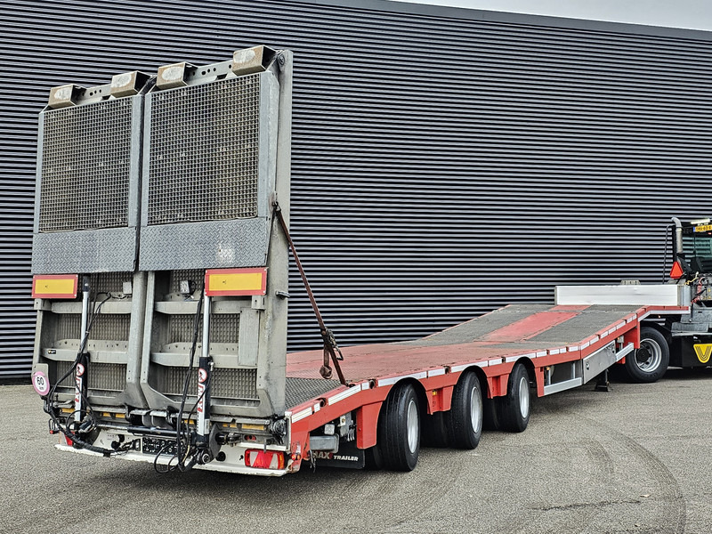 Max Trailer 3 x steering axle / hydraulic ramp / hydraulic bed - Semireboque baixa: foto 4 Max Trailer 3 x steering axle / hydraulic ramp / hydraulic bed - Semireboque baixa: foto 4