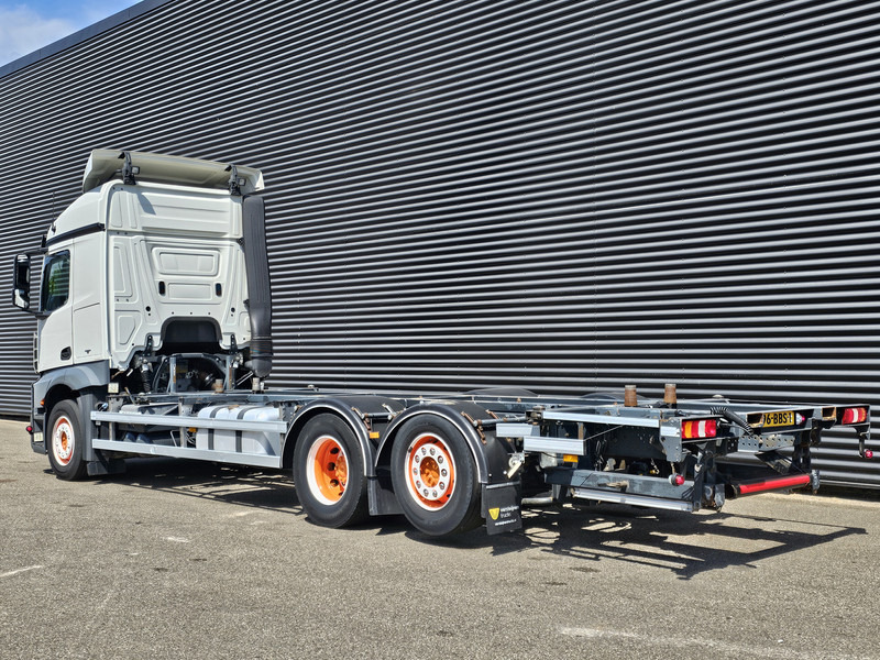 Mercedes-Benz ACTROS 2640 6x2-4 / NL TRUCK - Caminhão transportador de contêineres/ Caixa móvel: foto 3 Mercedes-Benz ACTROS 2640 6x2-4 / NL TRUCK - Caminhão transportador de contêineres/ Caixa móvel: foto 3