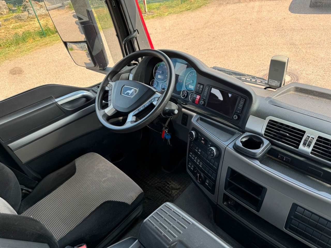 MAN 35.470 8X4 Kipperfahrgestell Reifen 12 X NEU Top - Caminhão basculante: foto 4 MAN 35.470 8X4 Kipperfahrgestell Reifen 12 X NEU Top - Caminhão basculante: foto 4