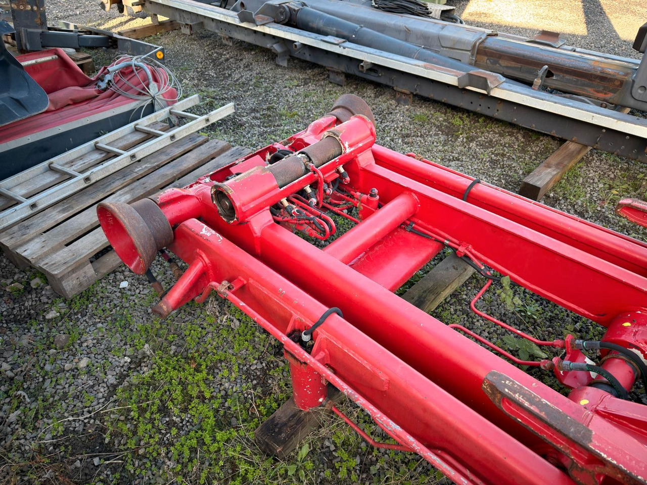 Meiller Abrollaufbau für 6X4 mit 3,90 Radstand Meiller RK 20.55 Abroll-Aufbau für 6X4 RS: 3,90m - Caminhão polibenne: foto 2 Meiller Abrollaufbau für 6X4 mit 3,90 Radstand Meiller RK 20.55 Abroll-Aufbau für 6X4 RS: 3,90m - Caminhão polibenne: foto 2