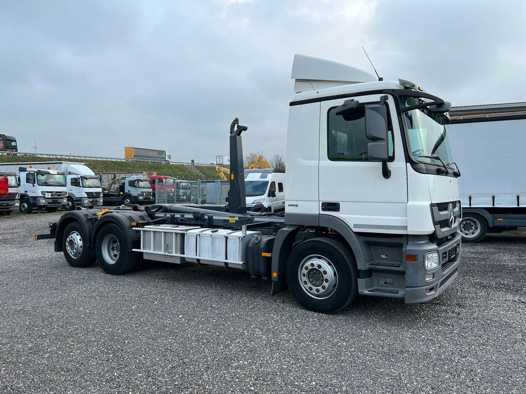 Mercedes-Benz 2541 6X2 Meiller Funk Zustand wie 200 tkm Mercedes-Benz 2541 6X2 Meiller RK 20.65 Funk | Top Zustand! - Caminhão polibenne: foto 1 Mercedes-Benz 2541 6X2 Meiller Funk Zustand wie 200 tkm Mercedes-Benz 2541 6X2 Meiller RK 20.65 Funk | Top Zustand! - Caminhão polibenne: foto 1