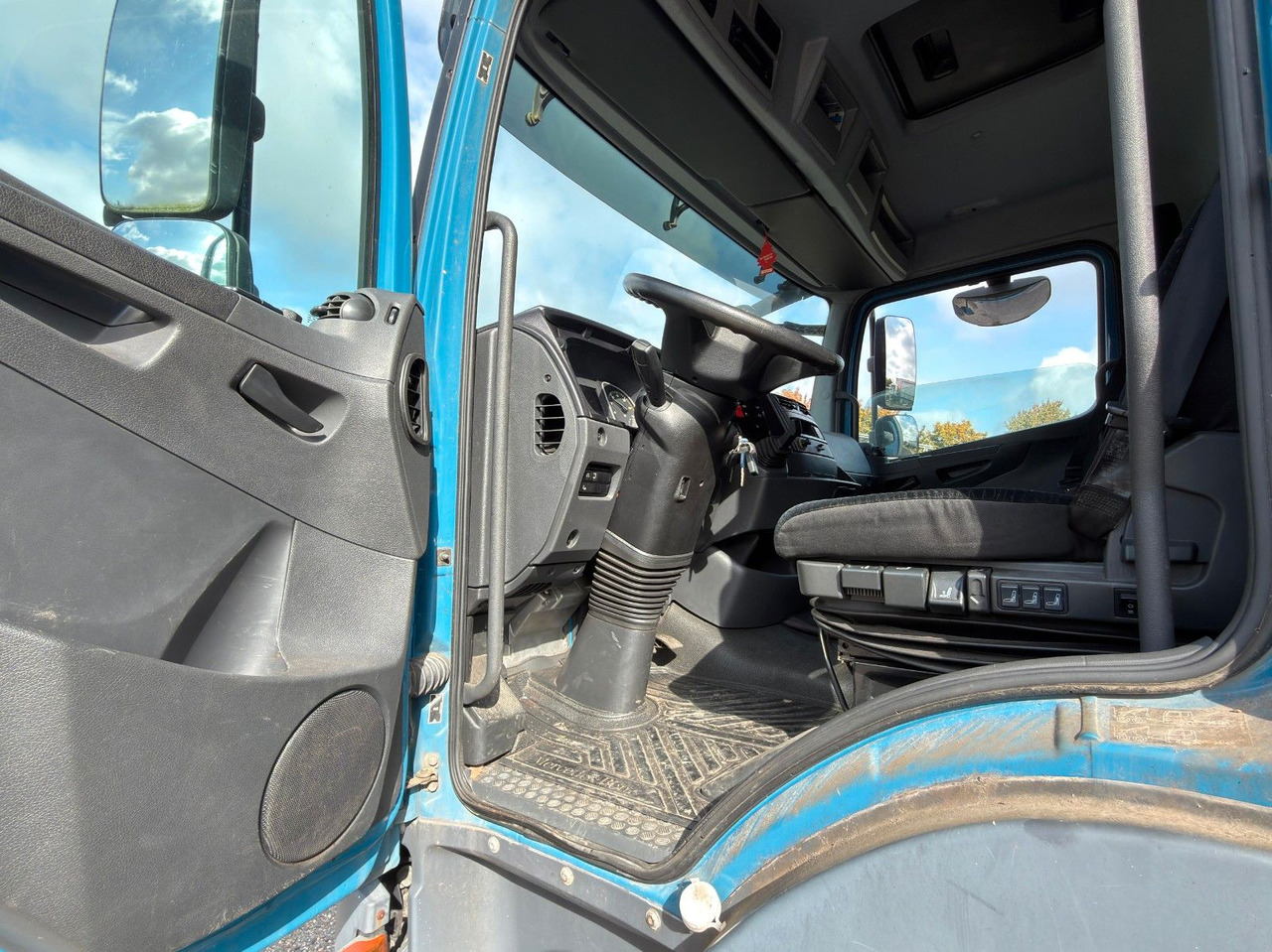 Furgão de toldo Mercedes-Benz 818 4X2 Pritsche & Plane & Tang Pritsche & Plane Mercedes-Benz 818 4X2 Pritsche & Plane & Tang Pritsche & Plane: foto 12