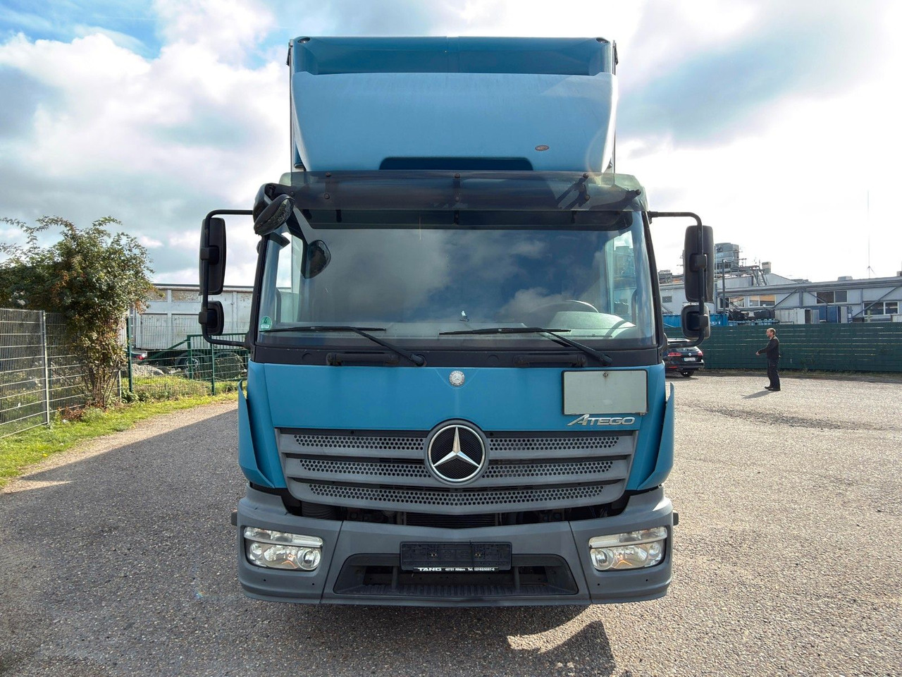 Mercedes-Benz 818 4X2 Pritsche & Plane & Tang Pritsche & Plane Mercedes-Benz 818 4X2 Pritsche & Plane & Tang Pritsche & Plane - Furgão de toldo: foto 4 Mercedes-Benz 818 4X2 Pritsche & Plane & Tang Pritsche & Plane Mercedes-Benz 818 4X2 Pritsche & Plane & Tang Pritsche & Plane - Furgão de toldo: foto 4