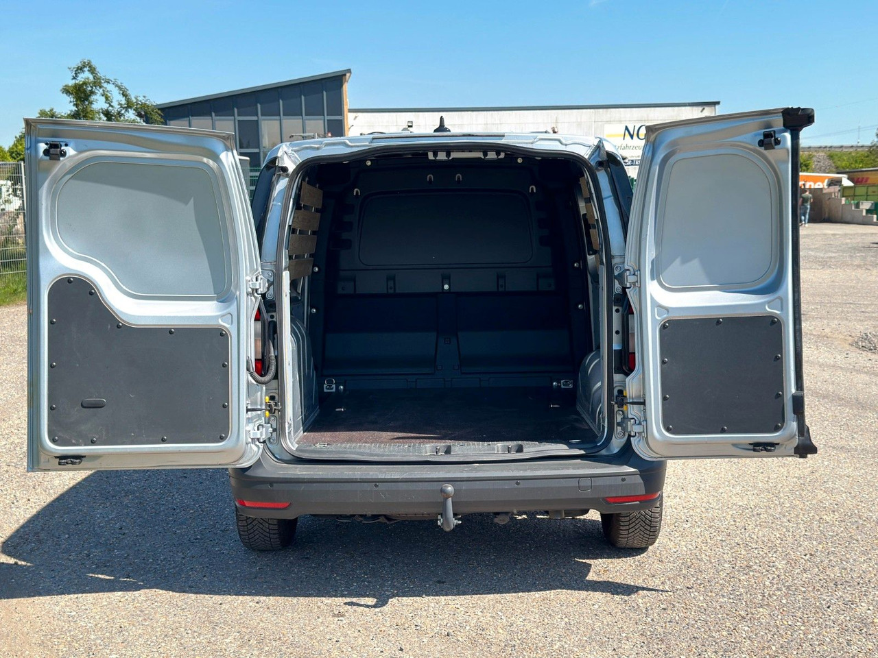 Volkswagen Caddy 4x2 | Klima | AHK | PDC | Spurhalteass. - Furgão de passageiros: foto 5 Volkswagen Caddy 4x2 | Klima | AHK | PDC | Spurhalteass. - Furgão de passageiros: foto 5
