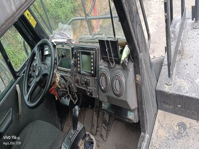 Caminhão fora de estrada CAT 777E: foto 15