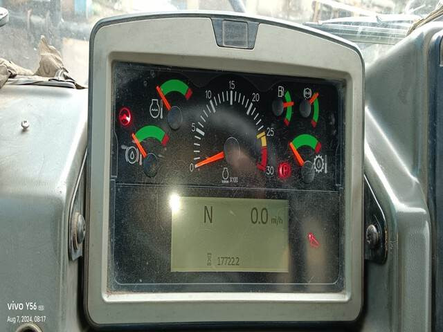 Caminhão fora de estrada CAT 777E: foto 8