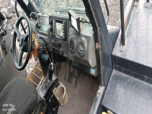 Caminhão fora de estrada CAT 777E: foto 10