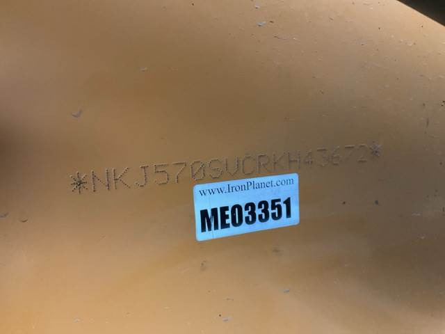 Retroescavadeira CASE 570SV: foto 14