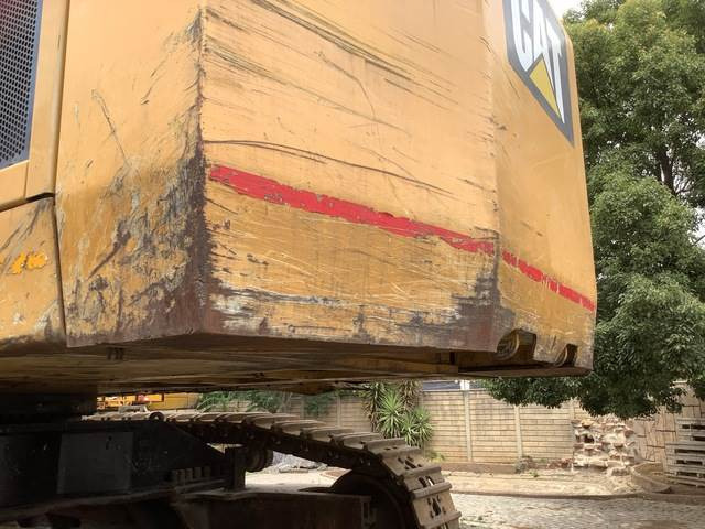 Escavadora de rastos CAT 6015B: foto 23