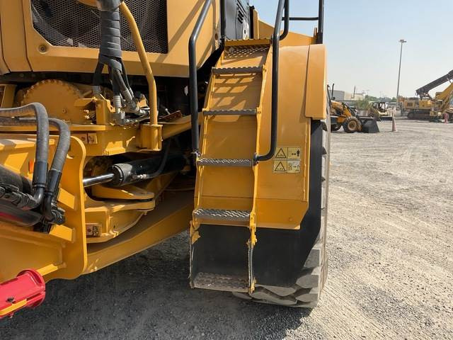 Caminhão articulado CAT 745: foto 16