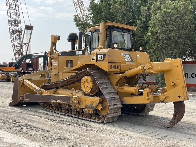 CAT D8R - Buldôzer: foto 2 CAT D8R - Buldôzer: foto 2