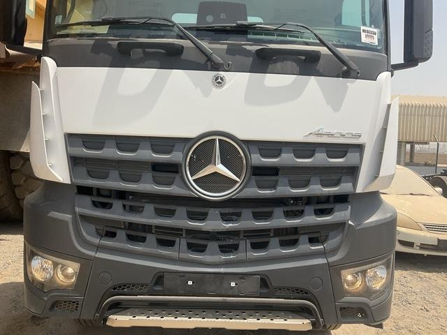 Locação de  Mercedes-Benz Arocs 4240 Mercedes-Benz Arocs 4240: foto 9