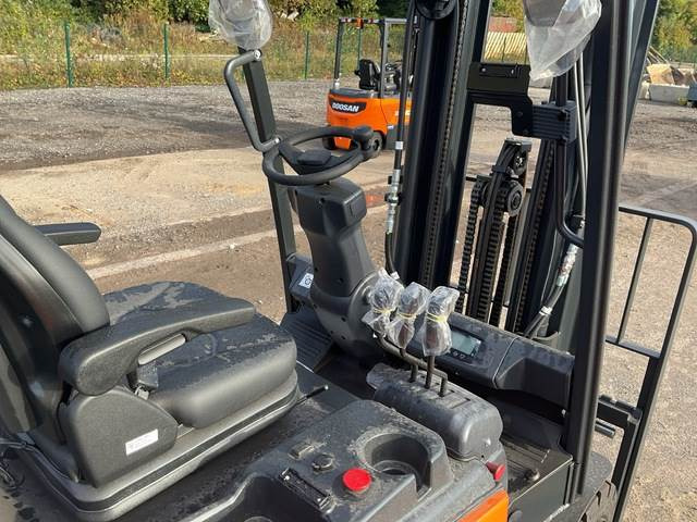 Empilhadeira elétrica Doosan B30X-7 PLUS: foto 7