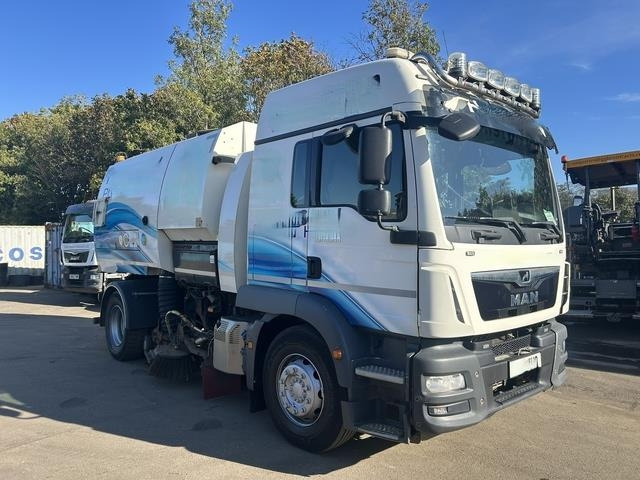 MAN TGM18.290 - Varredora urbana: foto 4 MAN TGM18.290 - Varredora urbana: foto 4
