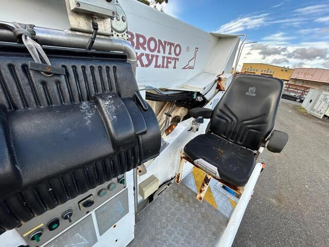 Caminhão com plataforma aérea Scania P113ML: foto 19