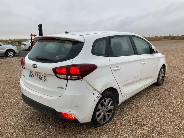 Kia Carens - Automóvel: foto 3 Kia Carens - Automóvel: foto 3
