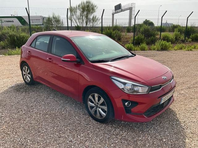 Kia Rio - Automóvel: foto 4 Kia Rio - Automóvel: foto 4